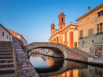 Le prime luci di Comacchio...